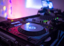 Image de Prix DJ : Guide Simple pour Trouver le Meilleur Tarif